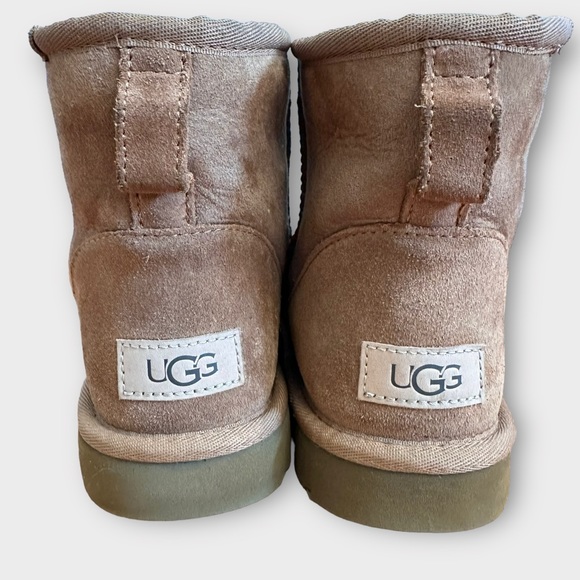 UGG Classic Mini II Women's Boots Size 8 Chestnut - Picture 7 of 11